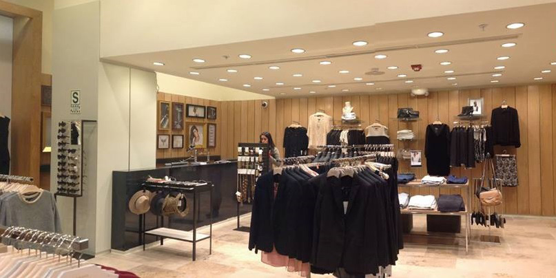 Tienda Mango foto 2