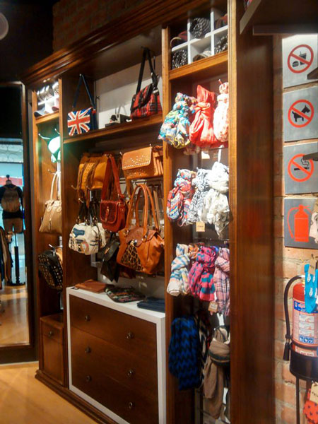 Mobiliario Tienda NOW foto 5